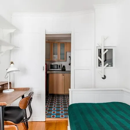 Vintage Inspired Flat In *
