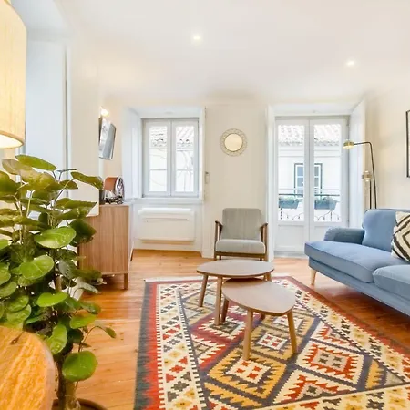 Апартаменты Unique And Stylish Flat In Historic