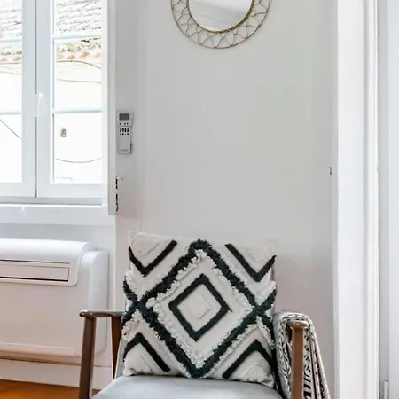 Vintage Inspired Flat In *